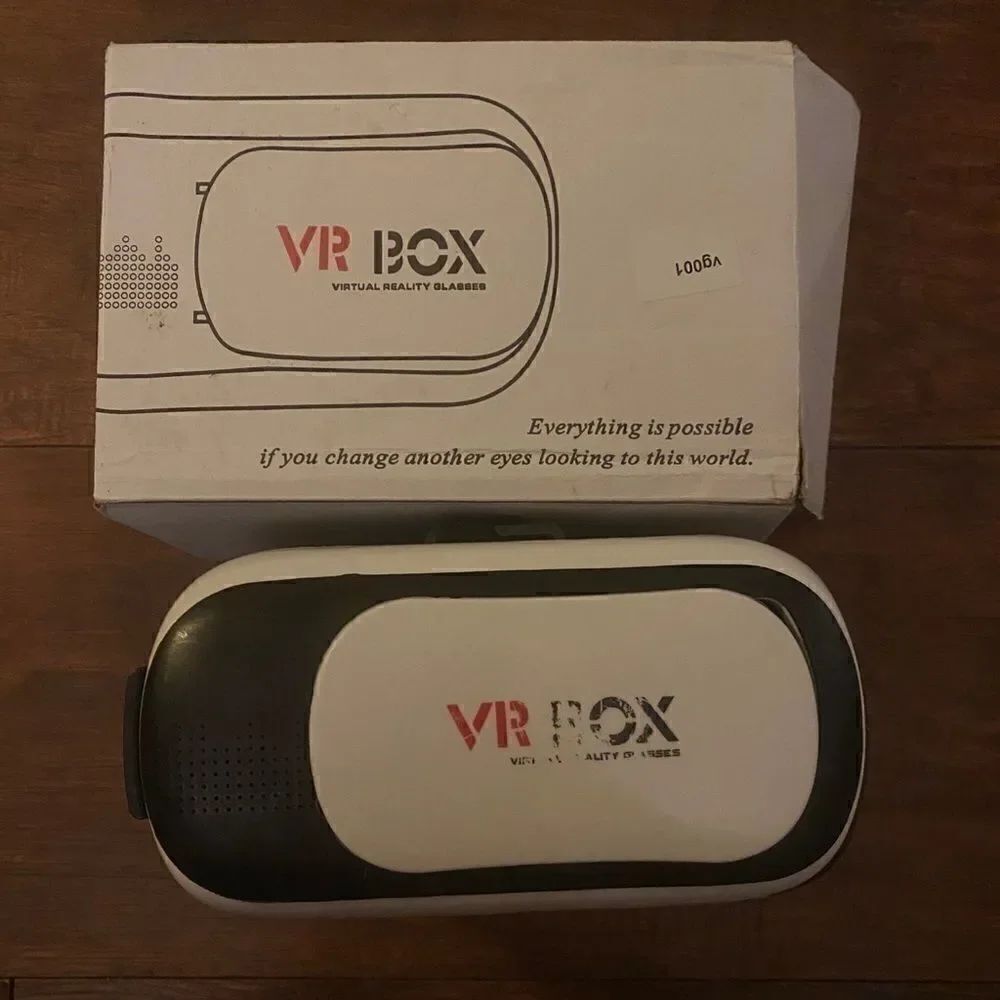 Virtual Reality Headset 👀  - Picture 2 of 3